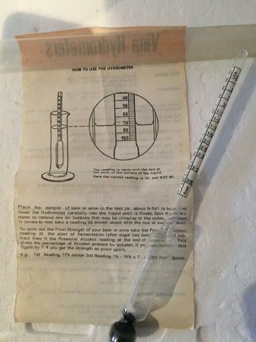 Hydrometer voor wijn te maken