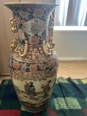 Chinese Japanse vaas Groot Decor. 3 mooi geklede dames